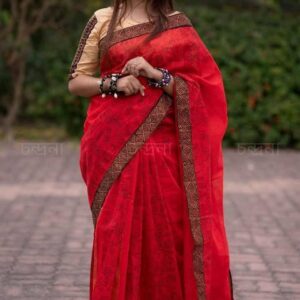 ব্লাউজ পিস সহ সেমি মসলিন শাড়ি