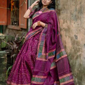 ব্লাউজ পিস সহ সেমি মসলিন শাড়ি